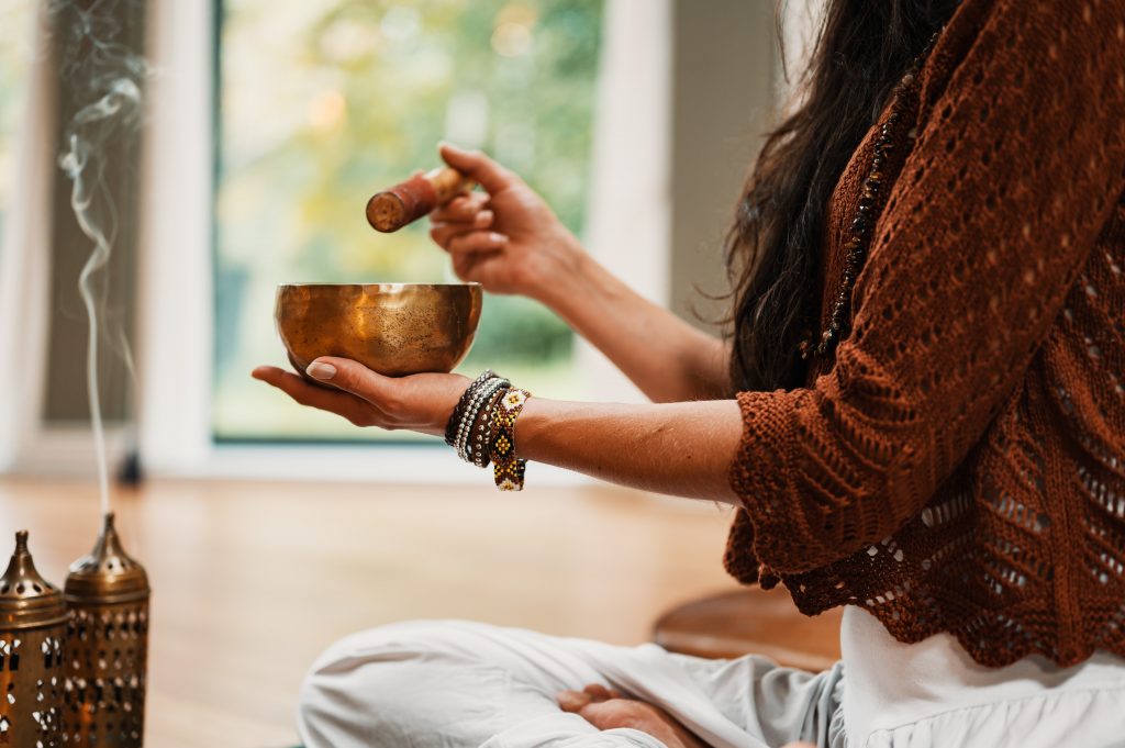 Cómo la meditación y el mindfulness pueden ayudarte a reducir el estrés